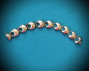 Beautiful vintage Italian .925 sterling silver puffed link bracelet. Stamped. Free shipping.