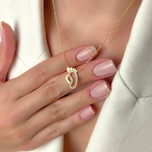 14K Gold Baby Footprint Necklace, New Mom Gift, Mom Jewelry, Foot Charm Pendant, Push Present, Birth Gift for Her, Dainty Necklace