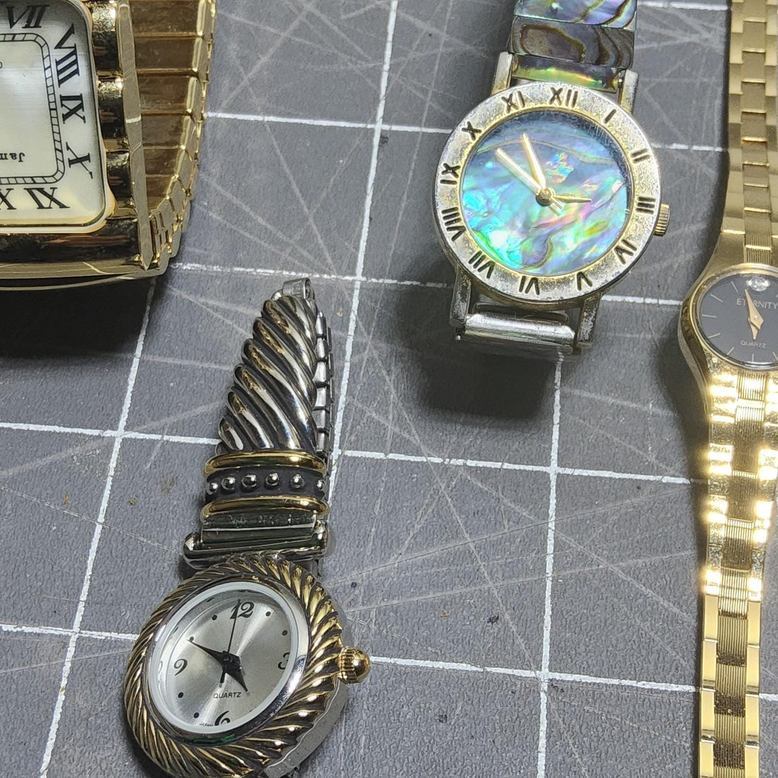 Vintage Abalone Quartz two tone ladies watch with stretch band Vintage Jacmor Women main image 4