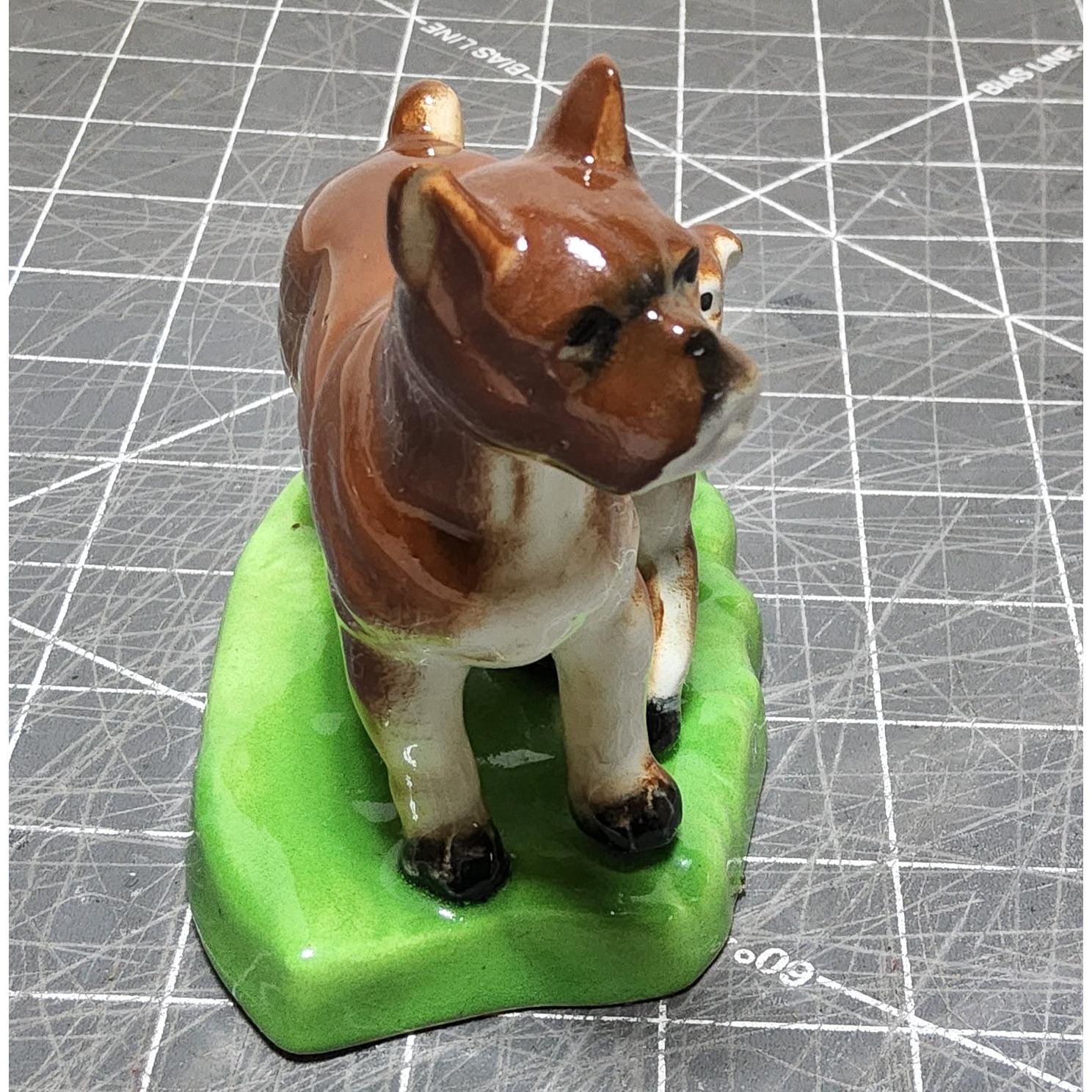 ボクサー置物　犬　陶器　日本製 ヴィンテージ陶器製ボクサー犬と子犬の置物 日本製 ミッドセンチュリー