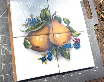 Vintage banan-appeal 4-delige keramische tegelmuurschildering peer framboos bosbes verzegeld