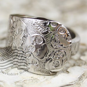 Halloween Skull Spoon Ring, Halloween Jewelry, Skeleton Ring, Skull Ring, Spoon Jewelry, Silverware Ring, Goth Ring, Halloween Ring