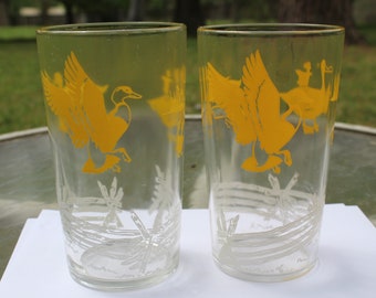 Rare Vintage 1950s Pair Hazel Atlas Hazel-Atlas White Picket Fence with Yellow Ducks Tumblers Glasses