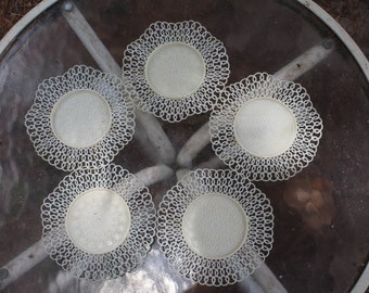 Vintage 1970s Lustro Ware Stock No C-2 White Ruffled Plastic Coasters Set of 5 Made in USA