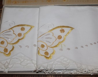 Vintage 1950s 1960s Pair Embroidered Yellow Butterfly with Tatted Edging White Cotton Pillow Cases Pillowcases with Box