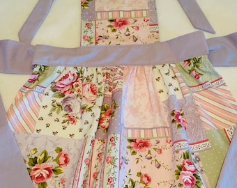 Girl's Apron/Child's Apron/Kid's Apron in Shabby Rose Patchwork Print/FREE SHIPPING
