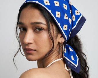 Pañuelo para el Cabello Azul Real con Estampado Floral Geométrico, Bandana Efecto Satén, Pañuelo Ligero para la Cabez
