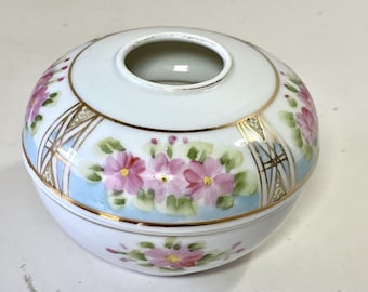 Antique Nippon Hand Painted Trinket Hair Receiver Covered Box Pink Flowers