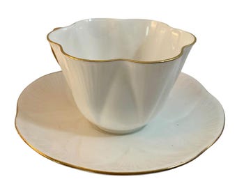 VTG Shelley Teacup & Saucer Regency White w/Gold Trim Standard Cup