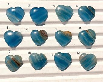 Gema de ónix azul en forma de corazón / Piedra de bolsillo de cristal natural pulido, decoración