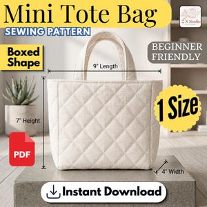 Może przedstawiać: Wzór szycia na pikowaną mini torbę typu tote w kolorze beżowym. Torba ma 22,86 cm długości, 17,78 cm wysokości i 10,16 cm szerokości. Projekt ma kształt pudełka i jest przyjazny dla początkujących. Natychmiastowe pobieranie PDF.