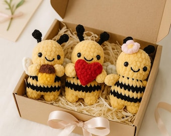 Set of 3 Bumblebee Crochet Amigurumi Pattern, Low Sew Plush Toy (Digital Download)