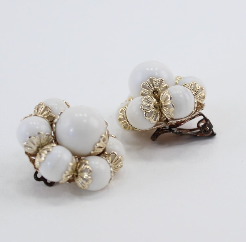 Vintage Signed Japan White Goldtone Filigree Wedding Bridal Plastic Beaded Cluster Clip On Earrings