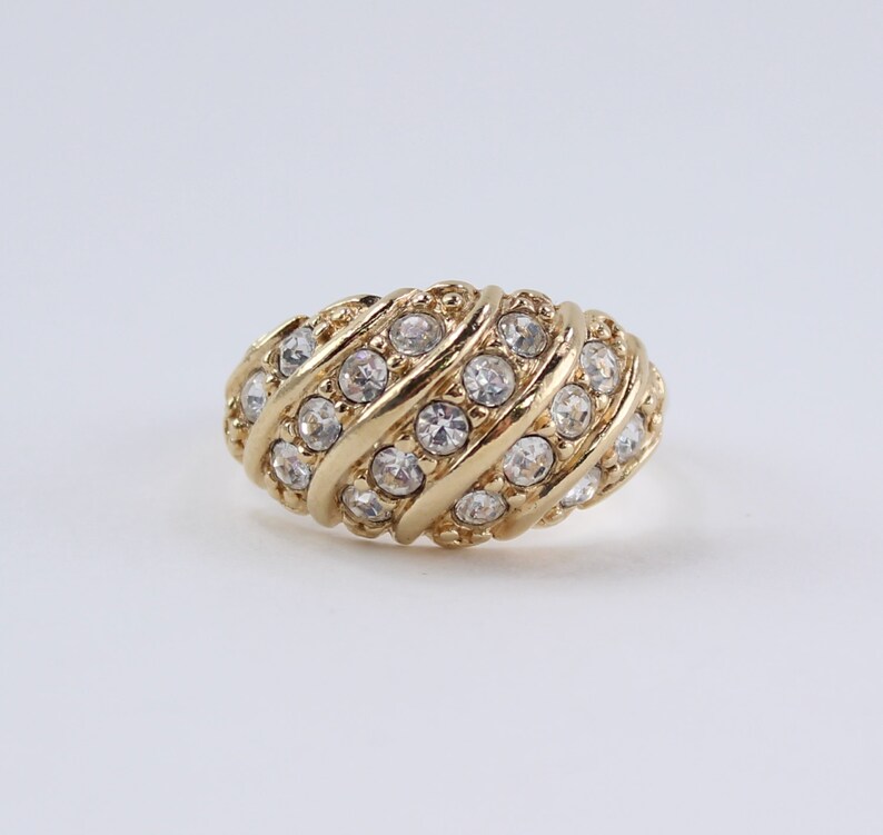 Vintage 1992 Avon Hollywood Style Size 10.25 Gold Tone Crystal Diagonal Row Swirl Rhinestone Chunky Domed Statement Ring