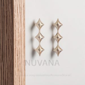 Etoile en argent titane, poignées en laiton | Poignée de meuble rétro unique, poignées d'armoires en étoile, poignées de tiroir argentées, poignées de tiroir en laiton, cuisine