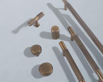 Massiver Messing Gerändelter Möbelgriff | Antike Messing T-Bar Pull | Europäischer Retro Schubladengriff | Küchenschranktür lang ziehen | 96mm-416mm