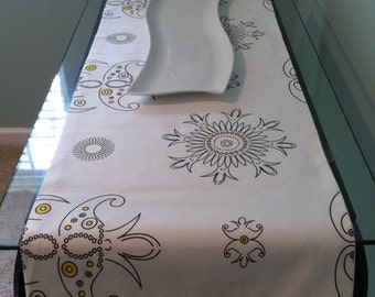 Black and Off White with a Touch of Yellow Table Runner, Sunflower Graphic Design