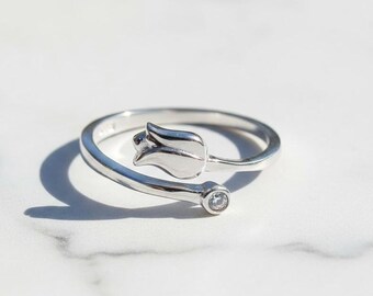 Tulip Flower Adjustable Ring in 925 Sterling Silver, Minimalist Open Floral Ring, Handmade Botanical Jewelry Gift for Her