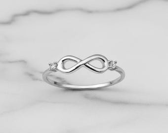 Infinity-ring i sterlingsilver, nätt löfte-ring, minimalistisk stapelbar symbolring, smycke för alltid med vänskapsmotiv, present till henne