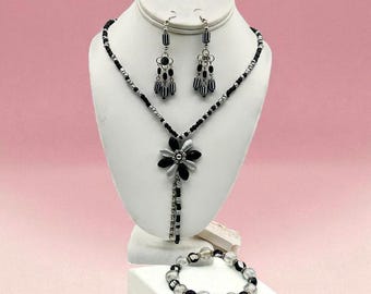 Black and Silver Beaded Jewelry Set – Necklace, Bracelet & Earrings – Handmade Floral Statement Jewelry