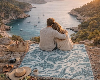 Whale Shark Blanket, Fish Tapestry for Beach- & Lake House Decor, 100% Cotton Woven Blanket