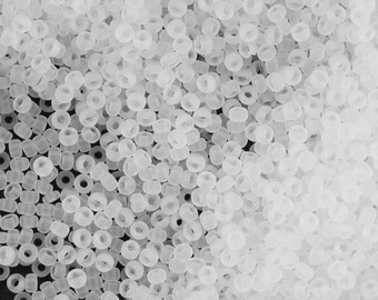 Miyuki 15-90131F / 15-131F Seed Beads 15/0 Transparent Crystal Matte 8.2g