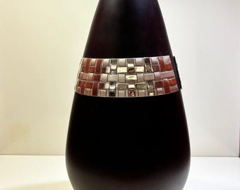 Wooden vase with silver band