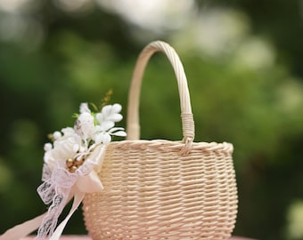 Woven flower basket, Wicker flower girl basket, White flower girl basket,Round flower girl basket,Rustic wedding basket,Petal basket wedding