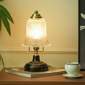 Lámpara de mesa de cristal vintage, lámpara de mesita de noche con base de madera hecha a mano, pequeña luz de escritorio, luz nocturna rústica para decoración de cabaña.