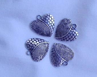 Silver Heart Charms Set of 4 / Aged Silver Hearts