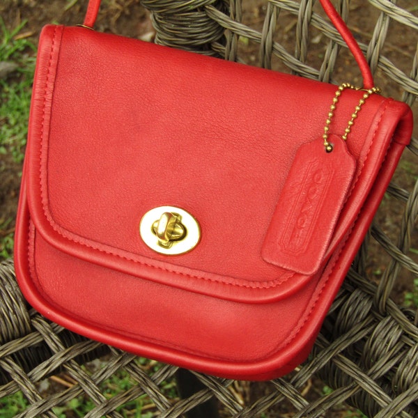 Vintage Coach Bag Everett in Red Leather Mini Small Crossbody Purse