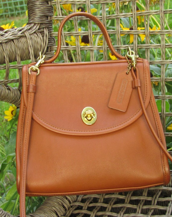 Vintage Coach Bag Regina in British Tan Leather Cross… Gem