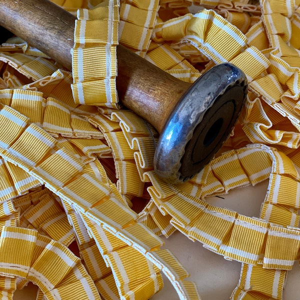 LoVeLy ViNtaGe Pleated YELLOW Grosgrain ribbon with white stripe, over 6 yards