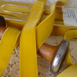 Beautiful Mustard Yellow rayon VELVET ribbon, vintage, one yard image 5