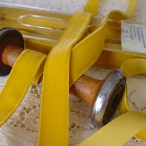 Beautiful Mustard Yellow rayon VELVET ribbon, vintage, one yard image 3