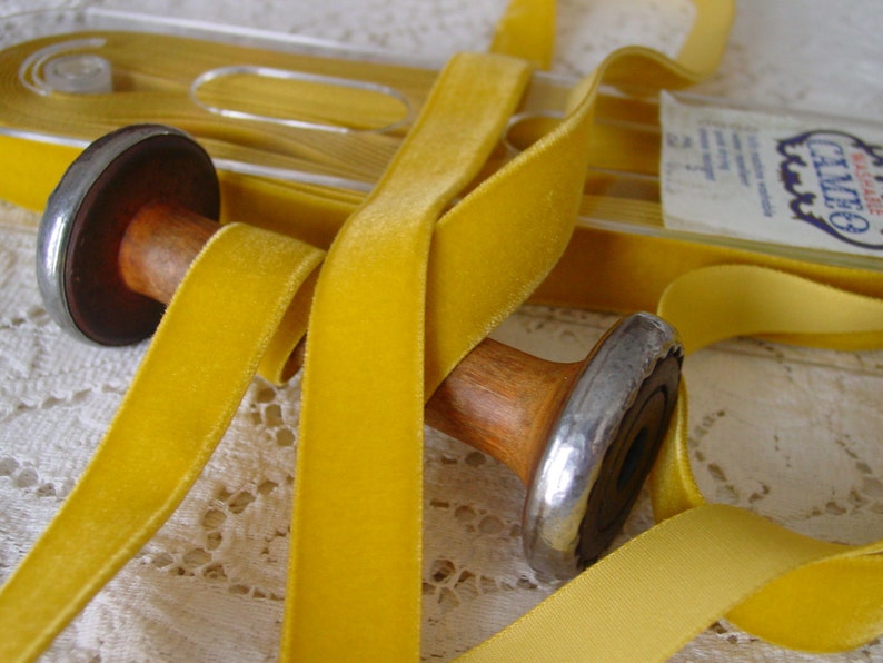 Beautiful Mustard Yellow rayon VELVET ribbon, vintage, one yard image 3