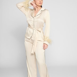 Beige Silk Pajama Set, Feathered Kimono Loungewear, Satin Bridesmaid Pajamas, Luxury PJ Pants, Cute Ladies Pajamas, Gift For Her