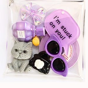 Cat Keychain – Kawaii Anime Style Cat Charm, Gachapon Capsule Toy Inspired Clear Pouch Keyring, Japanese Lucky Bag Charm, Otaku Gift, Custom