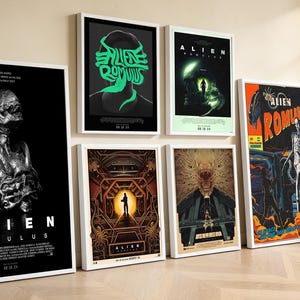 Puede incluir: Seis pósteres enmarcados con arte de la película Alien Romulus en varios estilos, incluyendo retratos de criaturas en blanco y negro, ilustraciones vibrantes de cómics y escenas detalladas de pasillos de ciencia ficción.