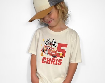 Camiseta de cumpleaños personalizada de Cars, camiseta de Rayo McQueen, camiseta de cumpleaños personalizada con nombre y número, camiseta de fiesta de coches de carreras, camiseta de Disney Pixar para niño