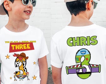Sie haben einen Freund, der drei ist, Toy Story inspiriert 3.Geburtstag Shirt, Infinity und Jenseits Bash, Sheriff Cowboy Thema für Jungen