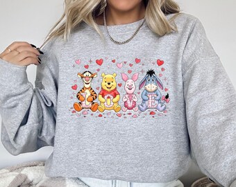 Sudadera de San Valentín de Winnie The Pooh, camiseta de Tigger Piglet Eeyore, camiseta de Disney Love, top a juego de Friends, bonito regalo navideño de corazón