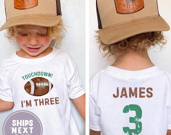 Gepersonaliseerde voetbalverjaardagsshirt, aangepaste familienaam en nummer