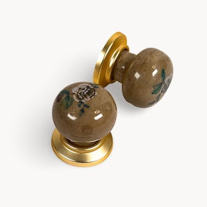 Puxador de armário ZERRA Tan, dourado com porcelana | Rose Bloom | Feito à mão | Cozinha | Gaveta | Móveis | Belnua