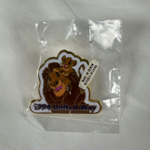 Vintage 1994 United Way Disney Pin – Mufasa & Simba – The Lion King – Sealed in Original Packaging – Rare Charity Promo Collectible