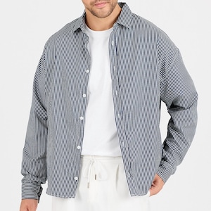 Zwart-wit gestreept herenoverhemd met knopen | Regular-fit overhemd van katoenmix met lange mouwen | Klassiek casual shirt met verticale strepen voor heren