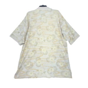 Camisa polo havaiana vintage Tommy Bahama masculina tamanho XL amarela com estampa floral e manga curta. imagem 7