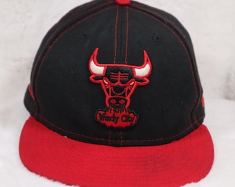 Vintage Chicago Bulls Fitted Hat - NEW ERA Hardwood Classics - Size 7 1/2
