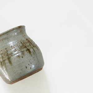 Vintage Mid Century Ceramic Green And Brown Speckled Etched Studio Pottery Planter Pot Vase