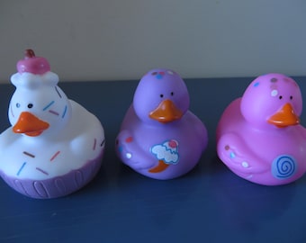 Cupcake Rubber Duck: Party Favor Gag Gift